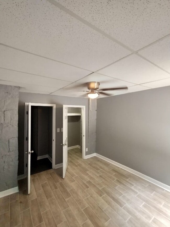 Bedroom - 750 W Broad St