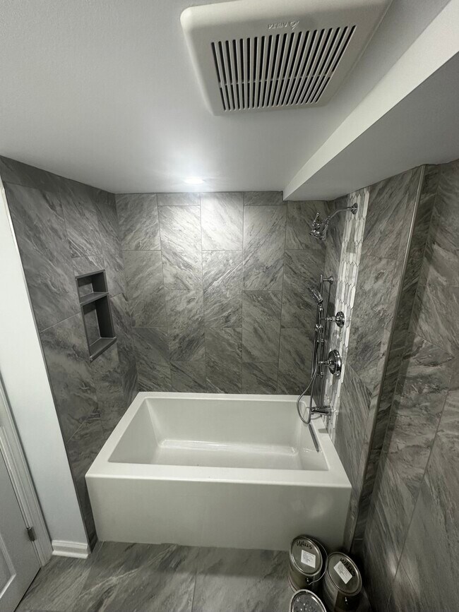 Downstairs bathroom - 26 Washington Mews
