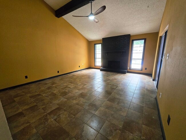 Building Photo - 2215 Gontier Dr
