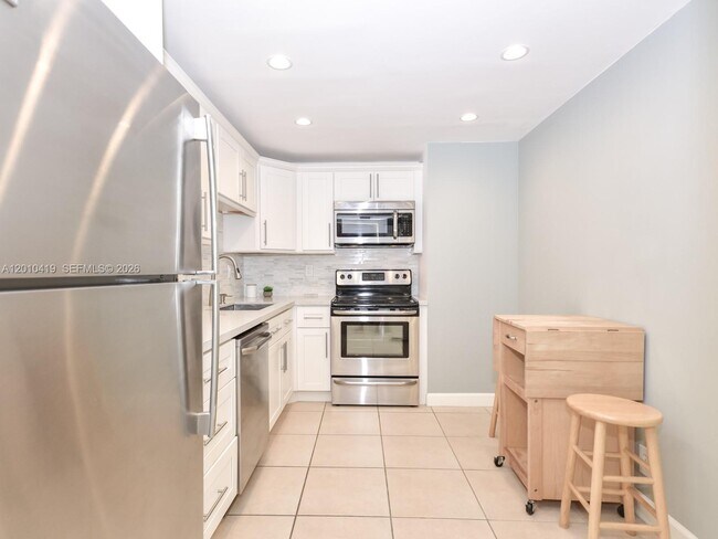 Foto del edificio - 780 NE 69th St