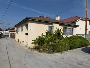 Building Photo - 1617-1619 S Atlantic Blvd