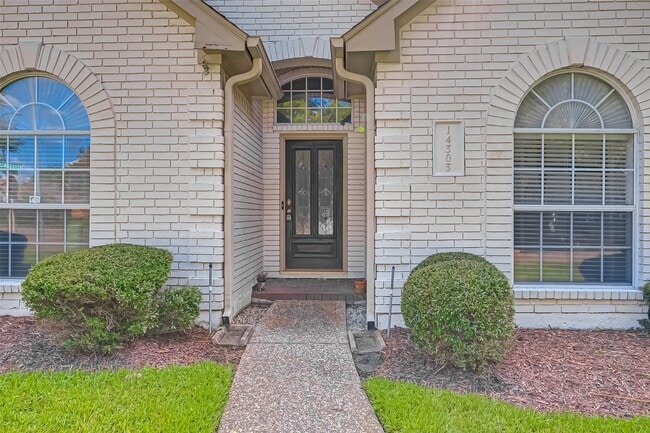 Building Photo - 14303 Reissen Ln