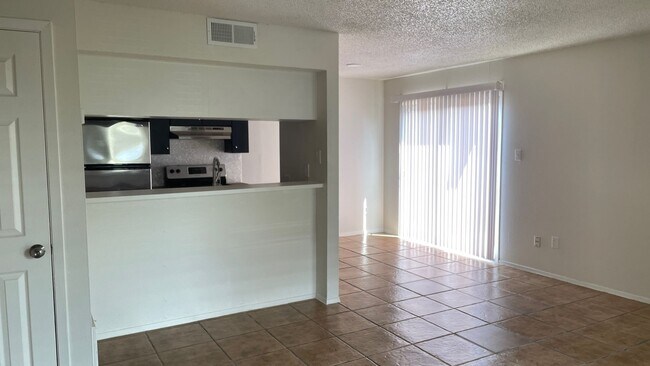 Foto del edificio - 2 Bedroom located in North Central Austin