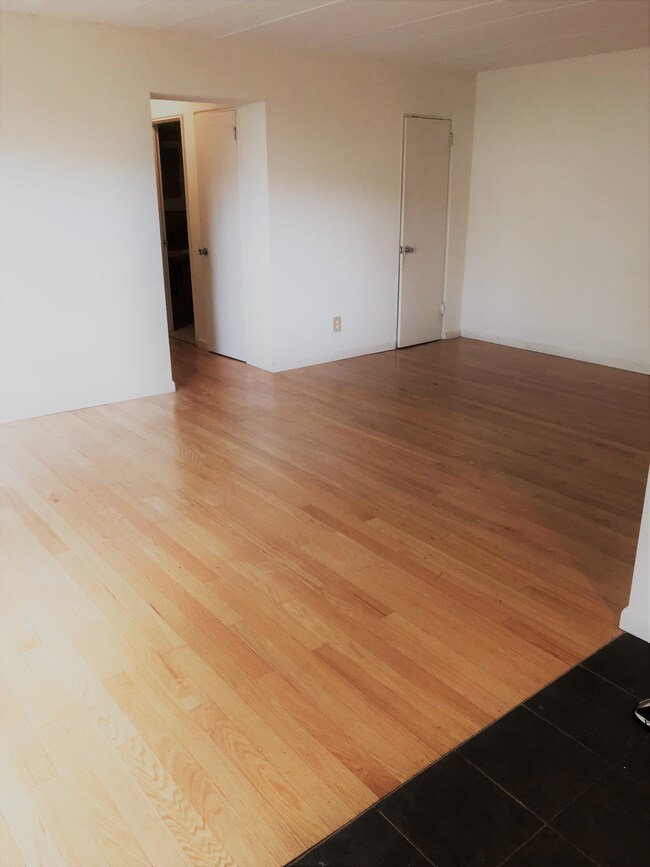 Montgomery Plaza Apartments Rentals Ardmore, PA