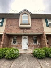 Building Photo - 415 Nelson Dr