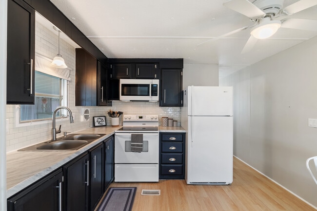 Photo - 3829 Kim Dr House