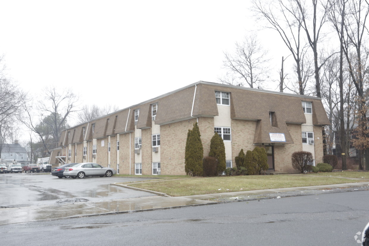 Foto principal - 1118 New Brunswick Ave