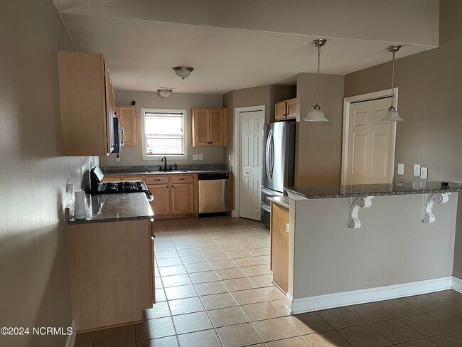 Foto del edificio - 415 Elsmore Dr