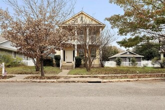 Building Photo - 570 Hogan