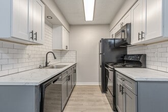 Building Photo - Chateau 68 Apartments