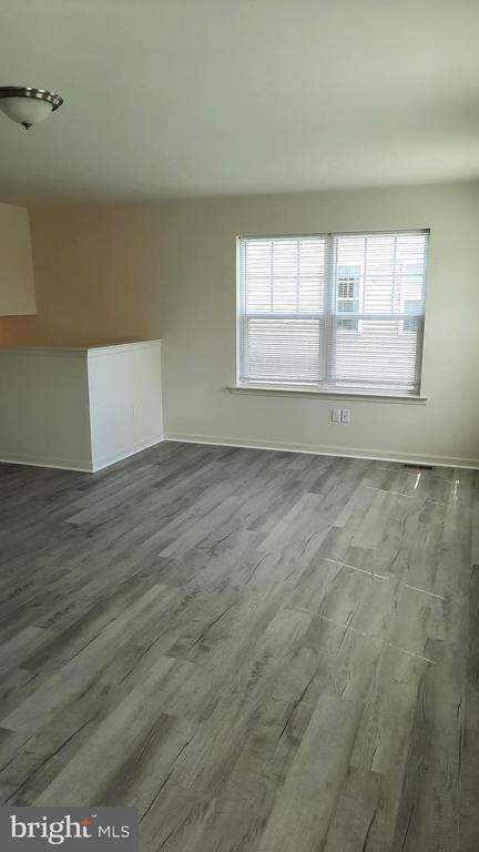 Foto del edificio - 807 Schooner Ln