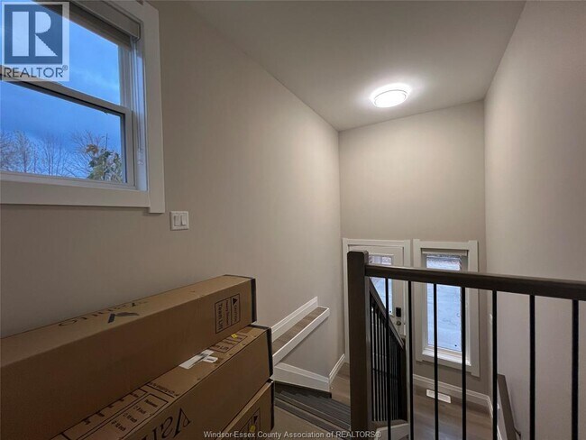 Photo du bâtiment - 917 McKay Ave