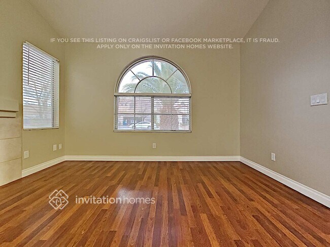 Foto del edificio - 1133 Coral Rainbow Ave