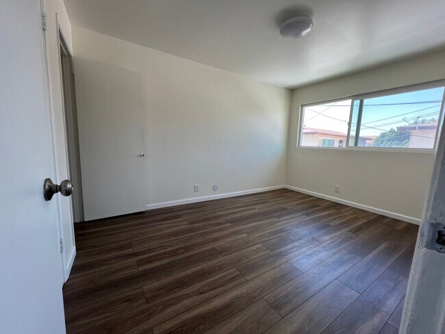 North Bedroom - 3429 Maxson Rd