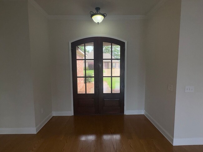 Building Photo - For Rent in Brandon School District!