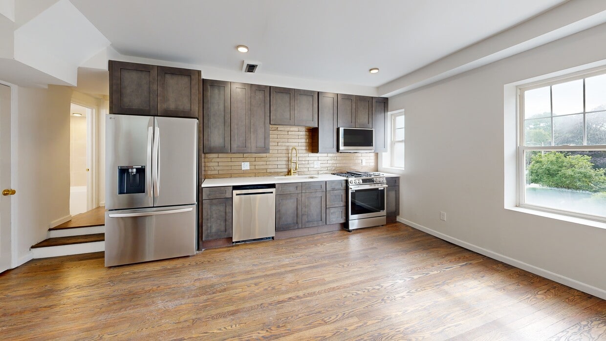 Photo - 5-9 Del-Lin Drive Apartments