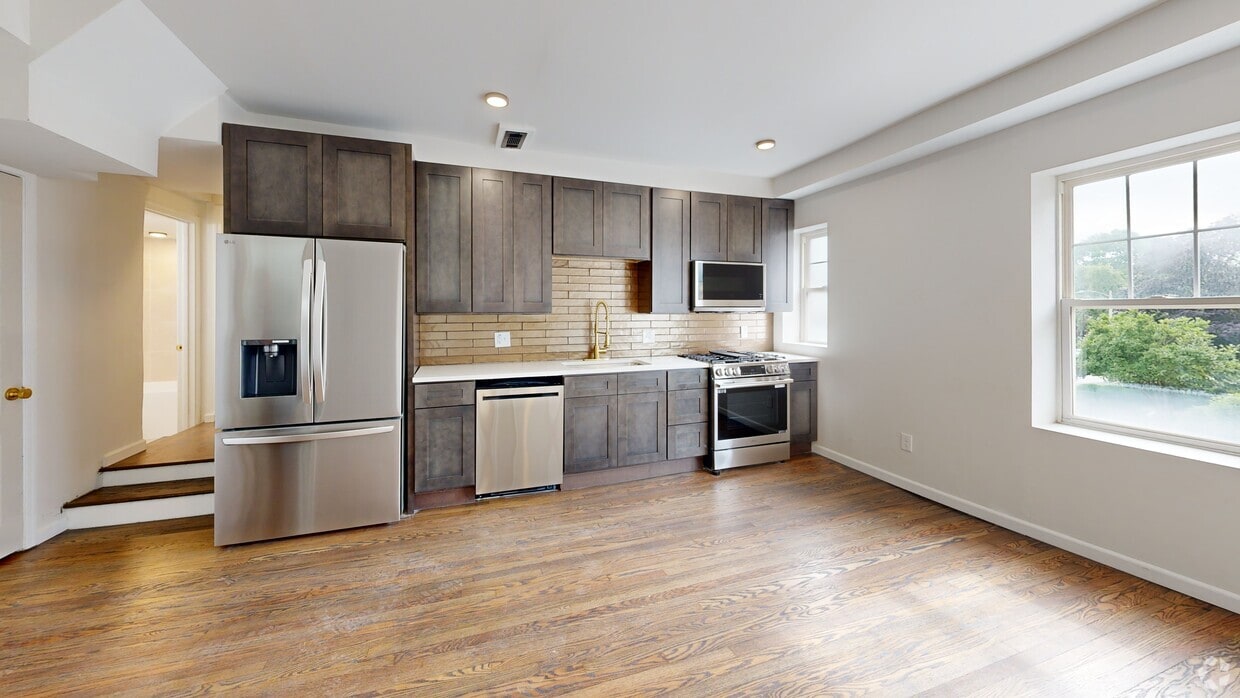 Photo - 5-9 Del-Lin Drive Apartments