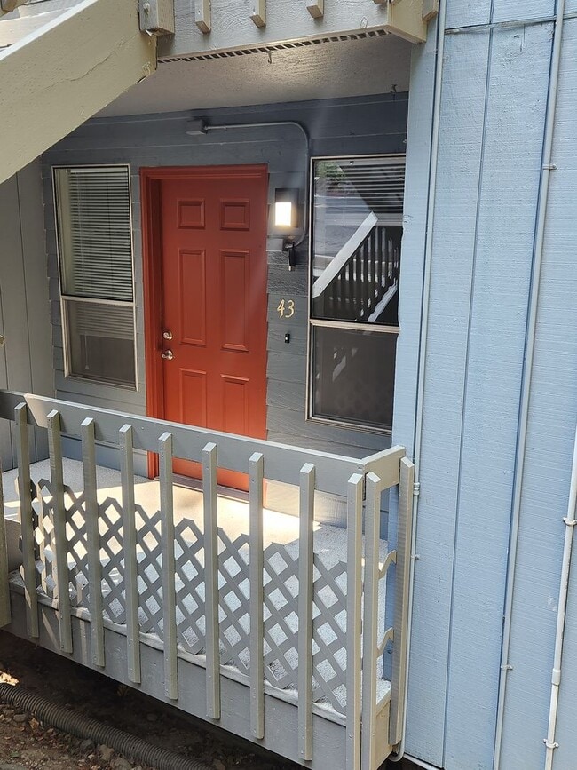 Building Photo - 500 National Ave N