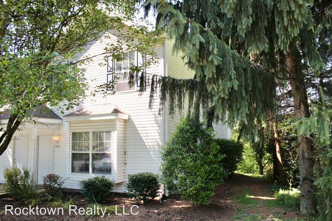 Building Photo - 578 Pheasant Run Cir