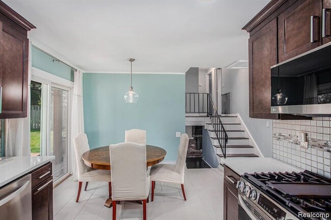 Building Photo - 1035 Wyman Dr