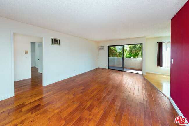 Building Photo - 3325 Bagley Ave