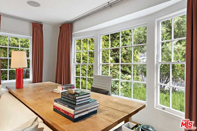 Foto del edificio - 10481 Lindbrook Dr