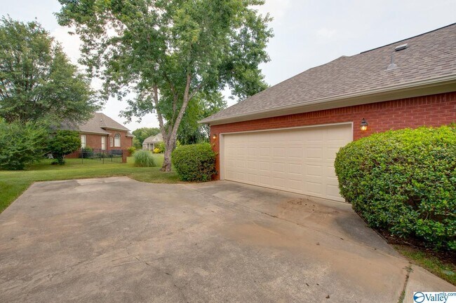 Building Photo - 3017 Brunswick Cir SE