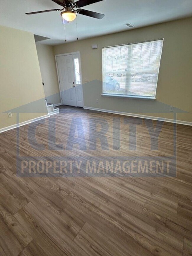 Foto del edificio - 163 Lone Tree Dr NE