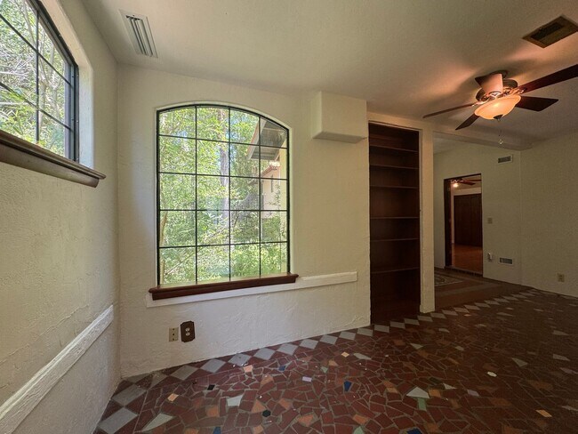 Foto del edificio - 3 Bed 2 Bath Home in Golfview