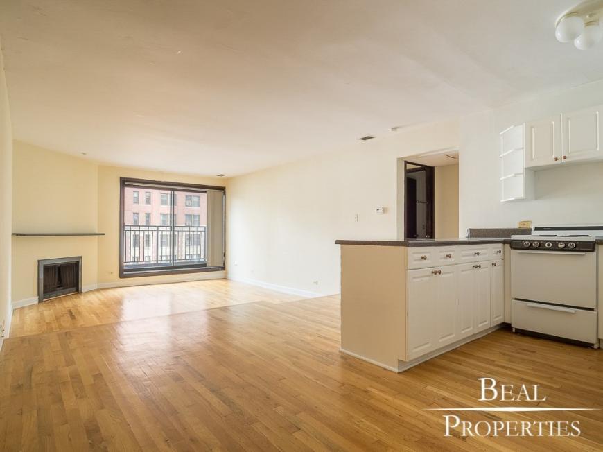 Foto principal - 2 bedroom in CHICAGO IL 60610