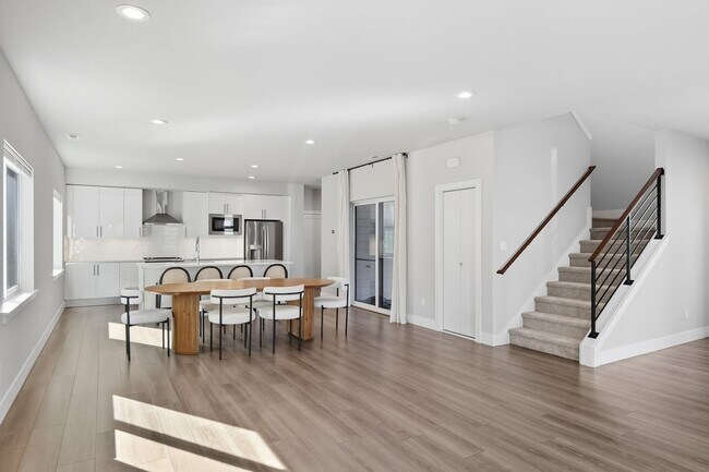 Building Photo - Newer Construction 4 Bedroom Home at Pleas...
