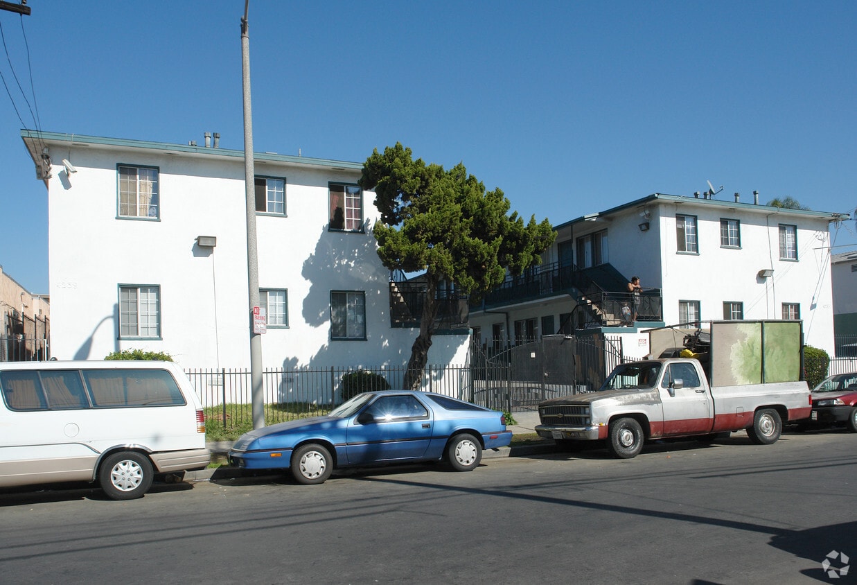 Building Photo - 4233 Burns Ave