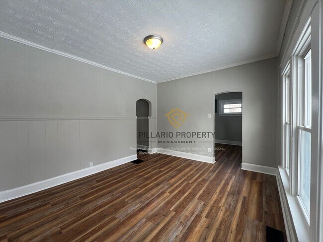Building Photo - Quiet Street Bungalow