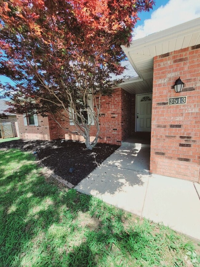 Building Photo - 3513 W Village Terrace