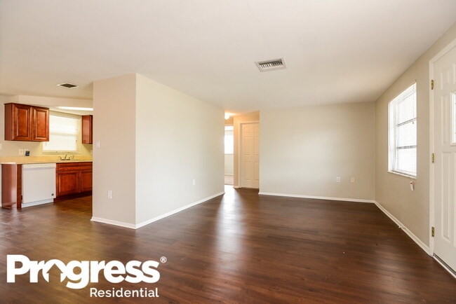 Building Photo - 1012 Normandy Blvd