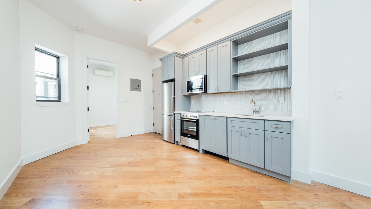 Foto principal - 677 Vanderbilt Ave