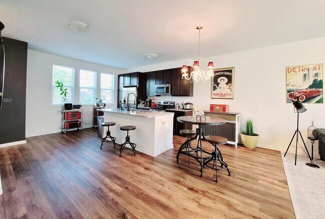 Foto del edificio - 2500 Normandy Rd