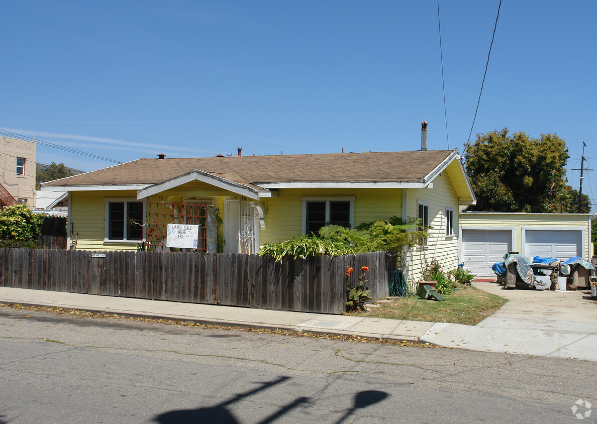 Building Photo - 44-48 Hurst Ave