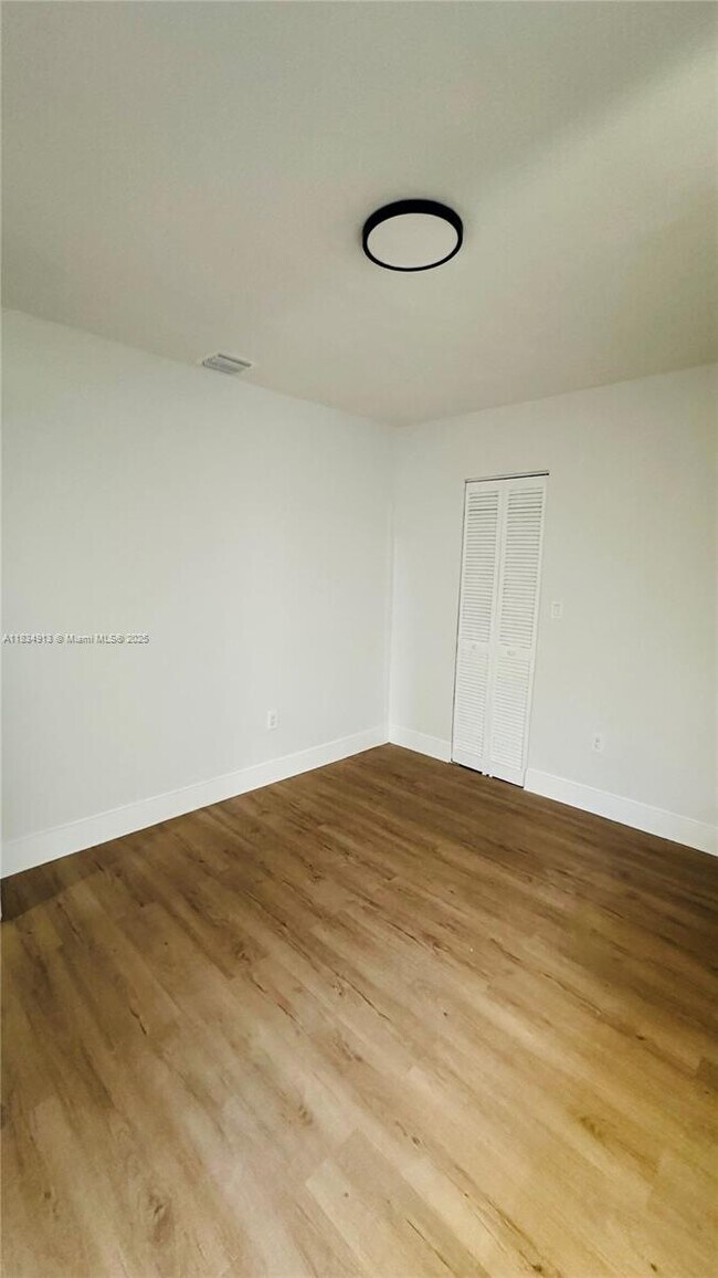 Foto del edificio - 3621 NW 23rd Ct