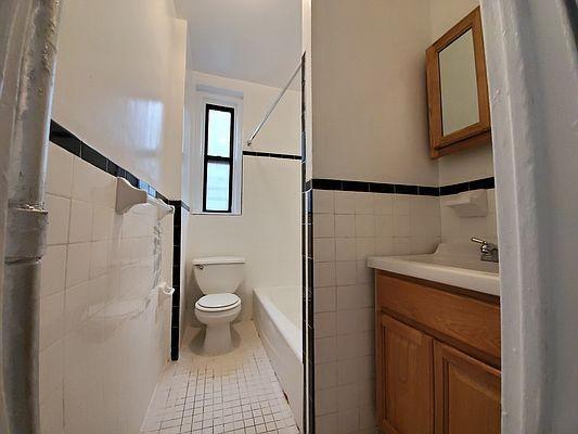 Foto del edificio - 1 bedroom in BRONX NY 10456