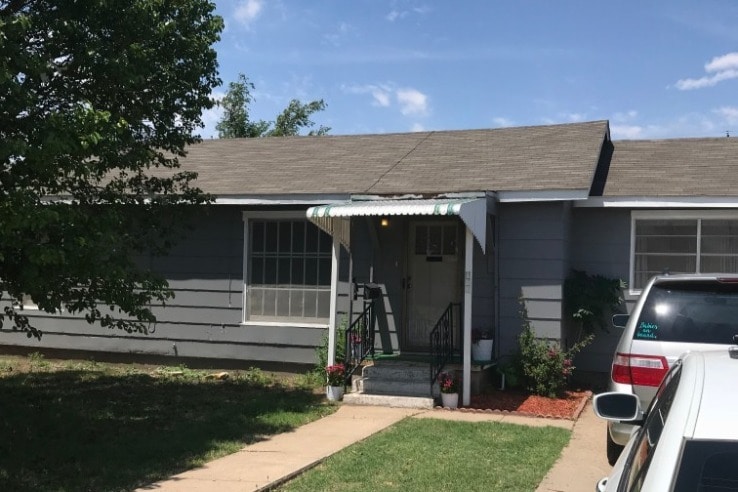 Front of the House - 117 N Faulkner St