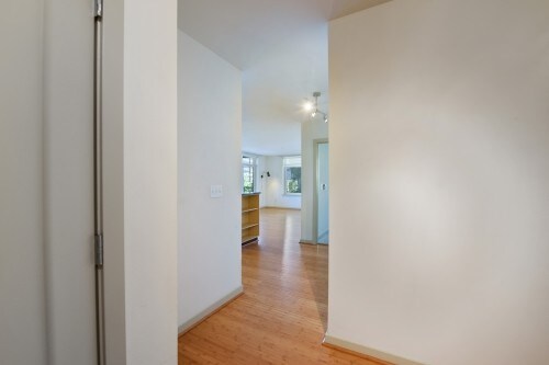 Building Photo - Hjarta  - 1 bedroom