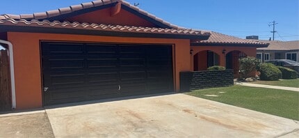 Building Photo - 2318 Hasti Acres Dr