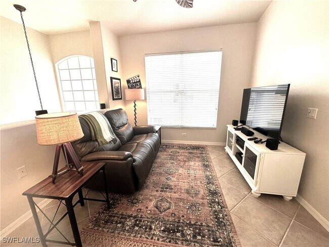 Foto del edificio - 1965 Crestview Way