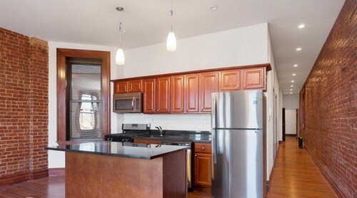 Building Photo - 460 Central Park W