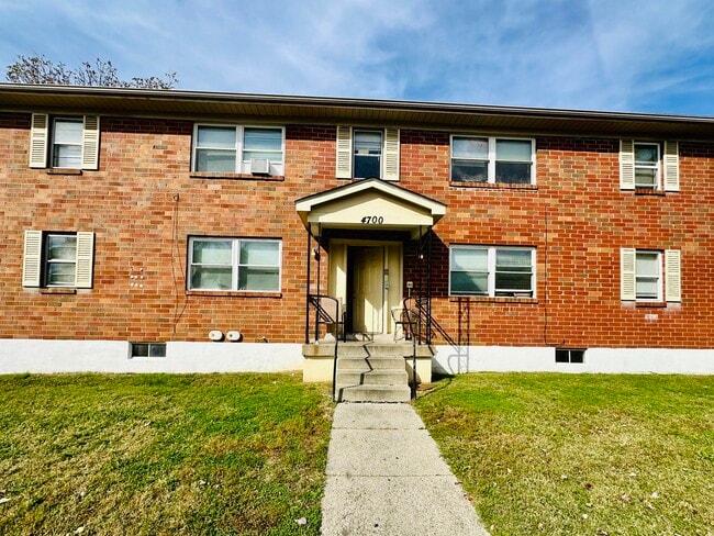 Building Photo - 4700 Walnut Grove Ave