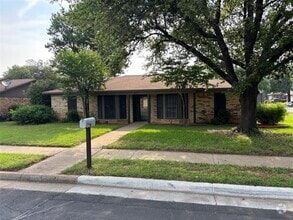 Building Photo - 3200 Sapphire St