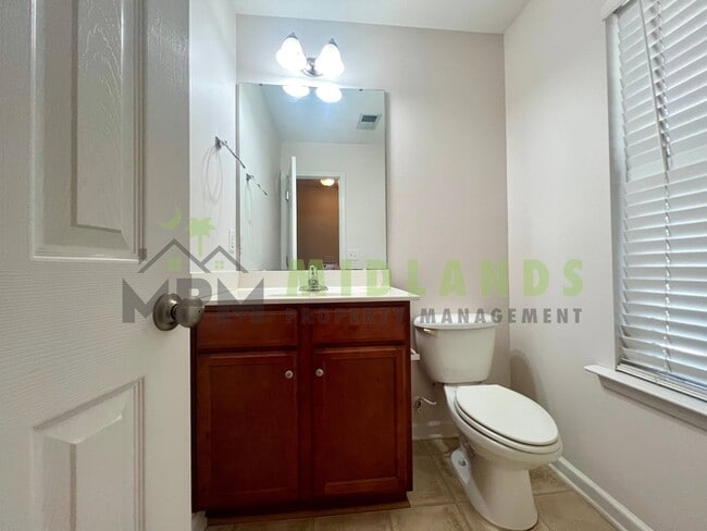 Building Photo - 407 Barnet Ct