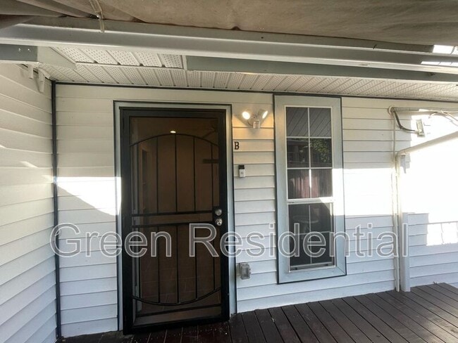 Building Photo - 7410 Ilex St