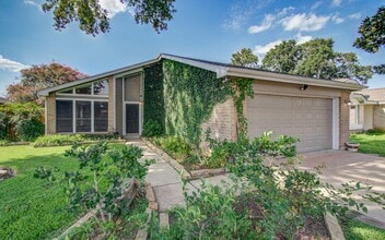 Building Photo - 10546 Rippling Fields Dr